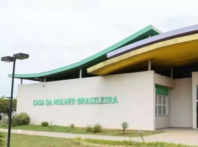 Advogado &eacute; preso ap&oacute;s bater na esposa por conta de conversas no Whatsapp