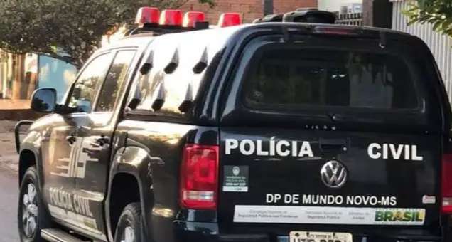 Casal &eacute; amarrado com fio de carregador e mantido ref&eacute;m em roubo de caminhonete