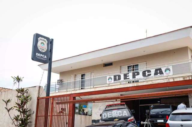 Jardineiro oferece R$ 50 e vai preso por abusar de meninos de 11 e 13 anos
