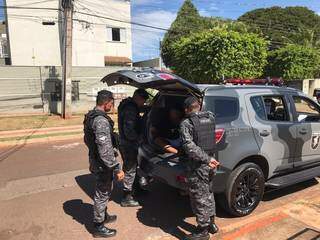 Tentativa de furto tem persegui&ccedil;&atilde;o em bairros e pris&atilde;o de 2 homens