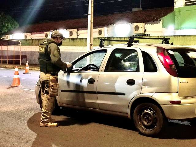  Banc&aacute;rio &eacute; surpreendido em baf&ocirc;metro depois de passar &aacute;lcool em gel 