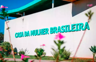 Preso, padrasto alega que beijou crian&ccedil;a com consentimento