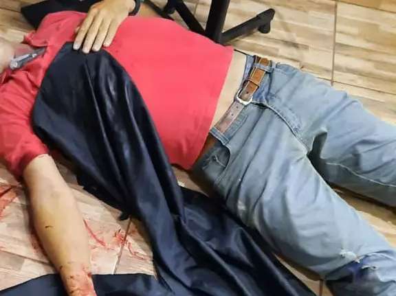 Cabeleireiro &eacute; morto em barbearia na fronteira com o Paraguai 