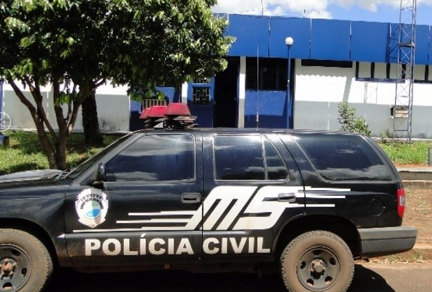 PM arrebenta cadeado e acha crian&ccedil;as abandonadas, tremendo de frio 
