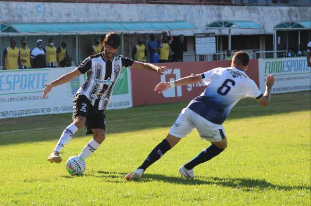 Com gol nos acr&eacute;scimos, Galo vence o Costa Rica e assume a lideran&ccedil;a