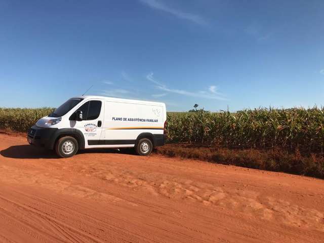 Com corte no pesco&ccedil;o, mulher &eacute; encontrada morta em planta&ccedil;&atilde;o