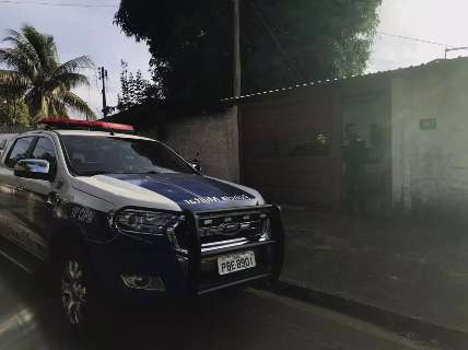 Assaltante baleado em tentativa de roubo estava foragido da Justi&ccedil;a 