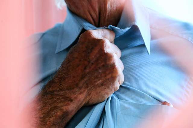 &quot;Atirei para assustar&quot;, diz homem de 84 anos que baleou ladr&atilde;o durante assalto