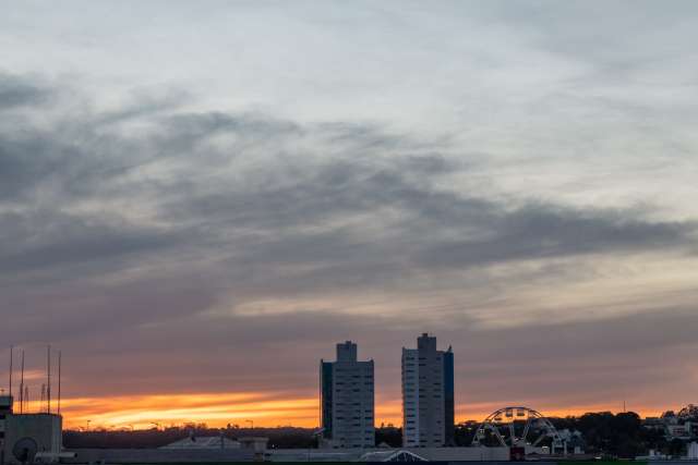 &Uacute;ltimo dia de abril ser&aacute; de tempo seco e temperaturas em eleva&ccedil;&atilde;o