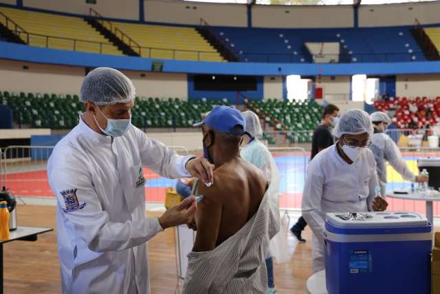 Veja quem pode tomar 2º dose da Coronavac nesta terça
