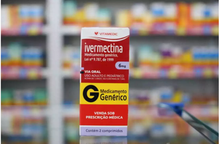 Caixa do vermífugo ivermectina em farmácia de Campo Grande. (Foto: Paulo Francis)