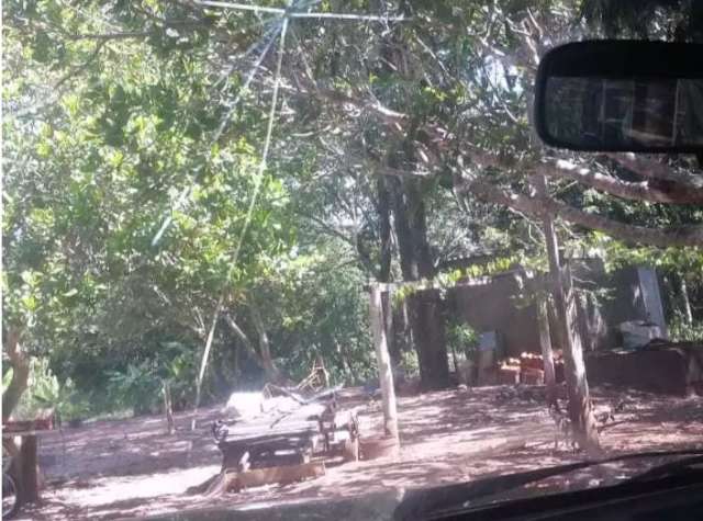 Pol&iacute;cia resgata mulher em situa&ccedil;&atilde;o an&aacute;loga &agrave; escravid&atilde;o em ch&aacute;cara no interior