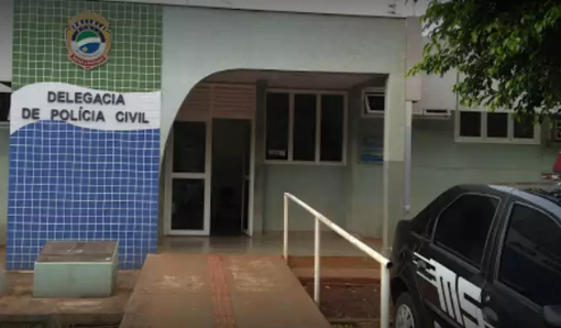   Bandidos em Golf simulam carro quebrado e roubam caminhonete 