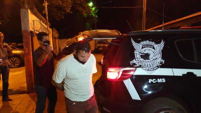 Traficante &eacute; preso com carro abarrotado de maconha na fronteira 