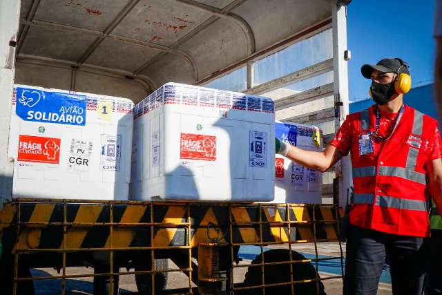 MS volta a vacinar mais de 5 mil pessoas por dia, mas m&eacute;dia da 2&ordf; dose cai
