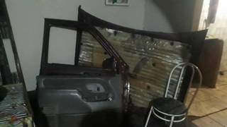 Tr&ecirc;s s&atilde;o presos com pe&ccedil;as de desmanche, carro furtado e p&eacute; de maconha