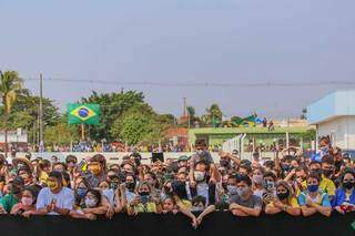 Grupo de apoiadores de Bolsonaro durante evento feito em agosto do ano passado, em Corumbá (Marcos Maluf/Arquivo)