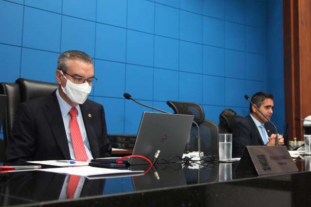  Deputados v&atilde;o imprimir cartazes para que lei sancionada em 2020 saia do papel 