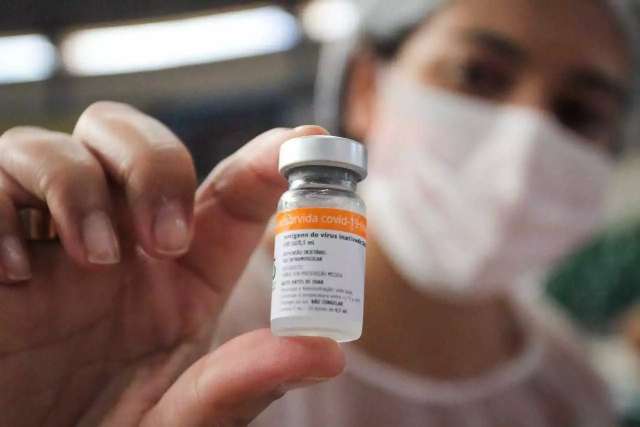 Maiores de 18 já podem cadastrar para vacina