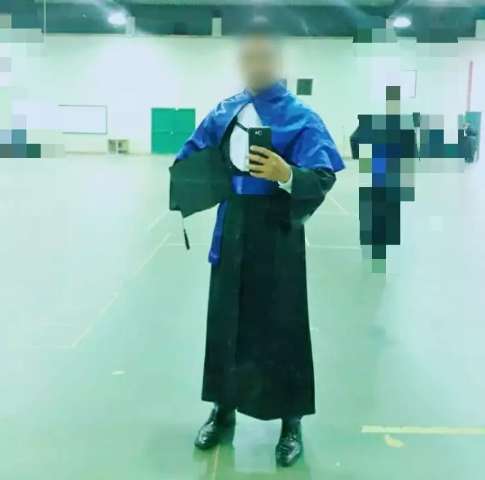 Aluna denunciou professor depois de achar imagens pornogr&aacute;ficas em celular