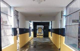 Corredor do presídio masculino de Corumbá, onde está preso líder de organização criminosa do tráfico de cocaína. (Foto: Divulgação)