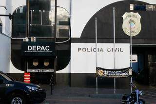 Jovem que fugiu de blitz e causou acidente estava com arma e drogas 