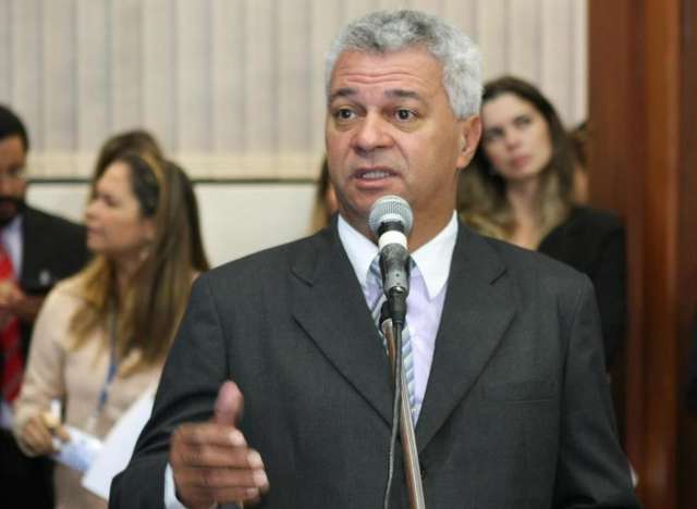 Deputado com covid piora e &eacute; entubado na UTI da Cassems