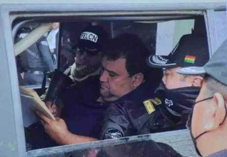 Bolívia entrega “herdeiro de Escobar” que foi a festas durante prisão domiciliar