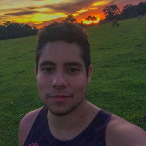 Antes de fugir, assassino de estudante de Medicina roubou celular e notebook 