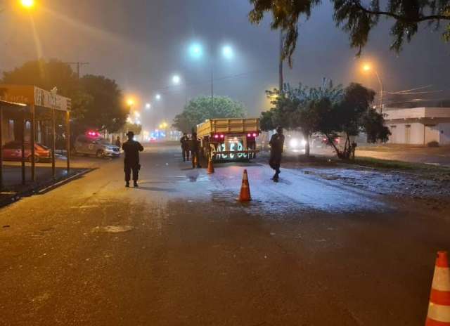 Motorista &eacute; sequestrado no Rio e carreta recuperada na fronteira