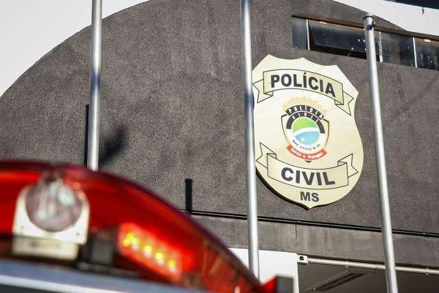 C&atilde;es farejadores encontram coca&iacute;na em caminhonete e motorista &eacute; preso 