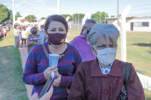 No Dia das M&atilde;es, presente &eacute; garantir a 2&ordf; dose da Coronavac a quem se ama