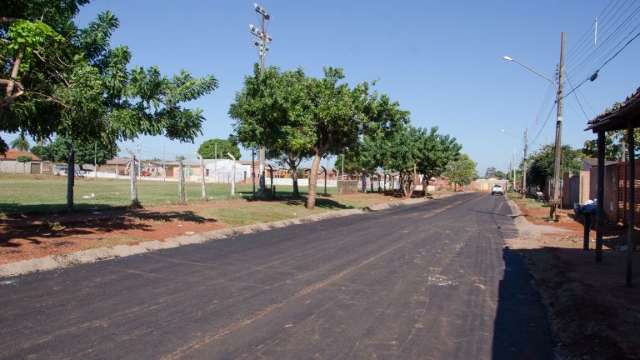 Prefeitura asfalta seis ruas no Campo Nobre com recursos de 2012