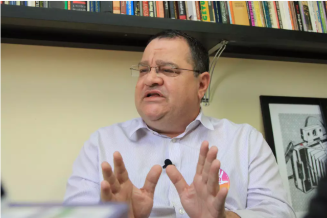 Prefeitura antecipa metade do 13&ordm; sal&aacute;rio para todos os servidores 
