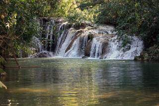 Cachoeira na Serra da Bodoquena, atração turística de MS (Foto: Divulgação)