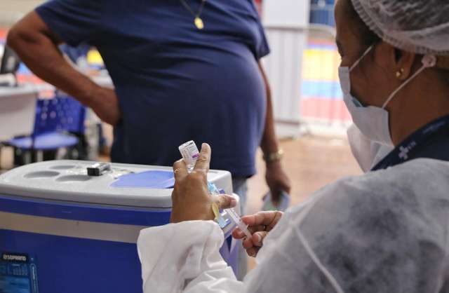 Como você fica sabendo quem é o próximo público a se vacinar?	