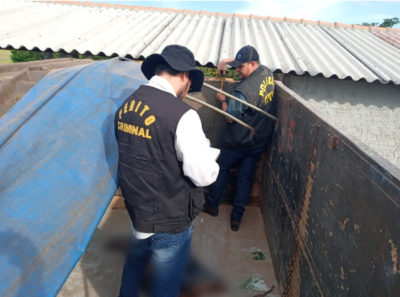 Homem morre ao ter cabe&ccedil;a prensada entre caminh&atilde;o e viga