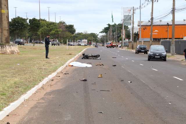 &quot;Tudo o que eu quero &eacute; justi&ccedil;a&quot;, diz filha de motociclista arrastado por carro