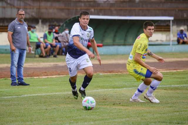 Em duelo sem gols, Costa Rica mant&eacute;m lideran&ccedil;a diante do Dourados