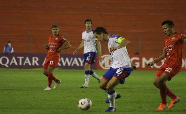 Bahia vence lanterna na Bol&iacute;via e assume a lideran&ccedil;a na Sul-Americana