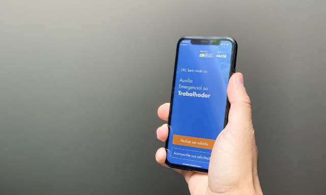 Nascidos em novembro podem sacar hoje aux&iacute;lio emergencial 