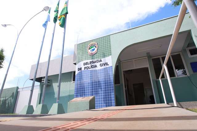 Padrasto &eacute; preso por estuprar e engravidar a enteada de 16 anos 