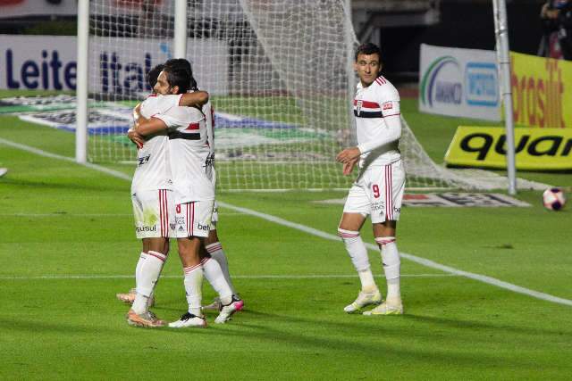 S&atilde;o Paulo supera a Ferrovi&aacute;ria e encara o Mirassol na semifinal do Paulist&atilde;o