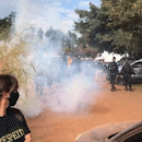 Polícia usa gás lacrimogênio para conter protesto em Terenos