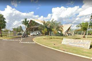 Entrada do Residencial Damha l, em Campo Grande. (Foto: Reprodução/GoogleMaps)