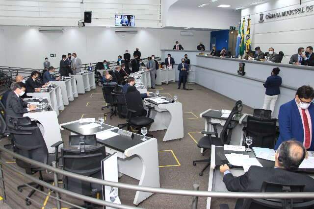 A partir desta semana C&acirc;mara ter&aacute; apenas tr&ecirc;s servidores por gabinete