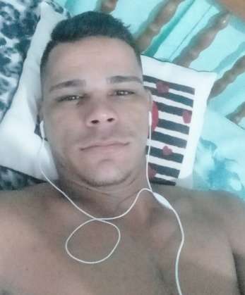 Jovem &eacute; executado com 3 tiros ao sair de bar em assentamento