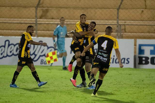 Novorizontino vence Ituano e faz a final do Trof&eacute;u do Interior com a Ponte Preta