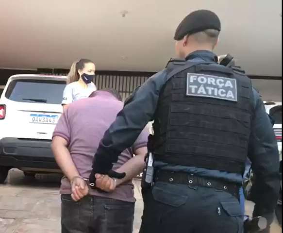 Um dos alvos de opera&ccedil;&atilde;o obrigou adolescente tirar roupa sob mira de arma