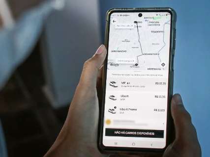 Passageiros sofrem com cancelamentos e preços altos de corrida por aplicativo
